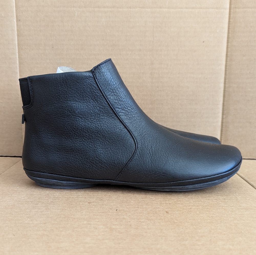 Camper Black Leather Side-Zip Ankle Boot Bootie EU 39 US Womens Size 9